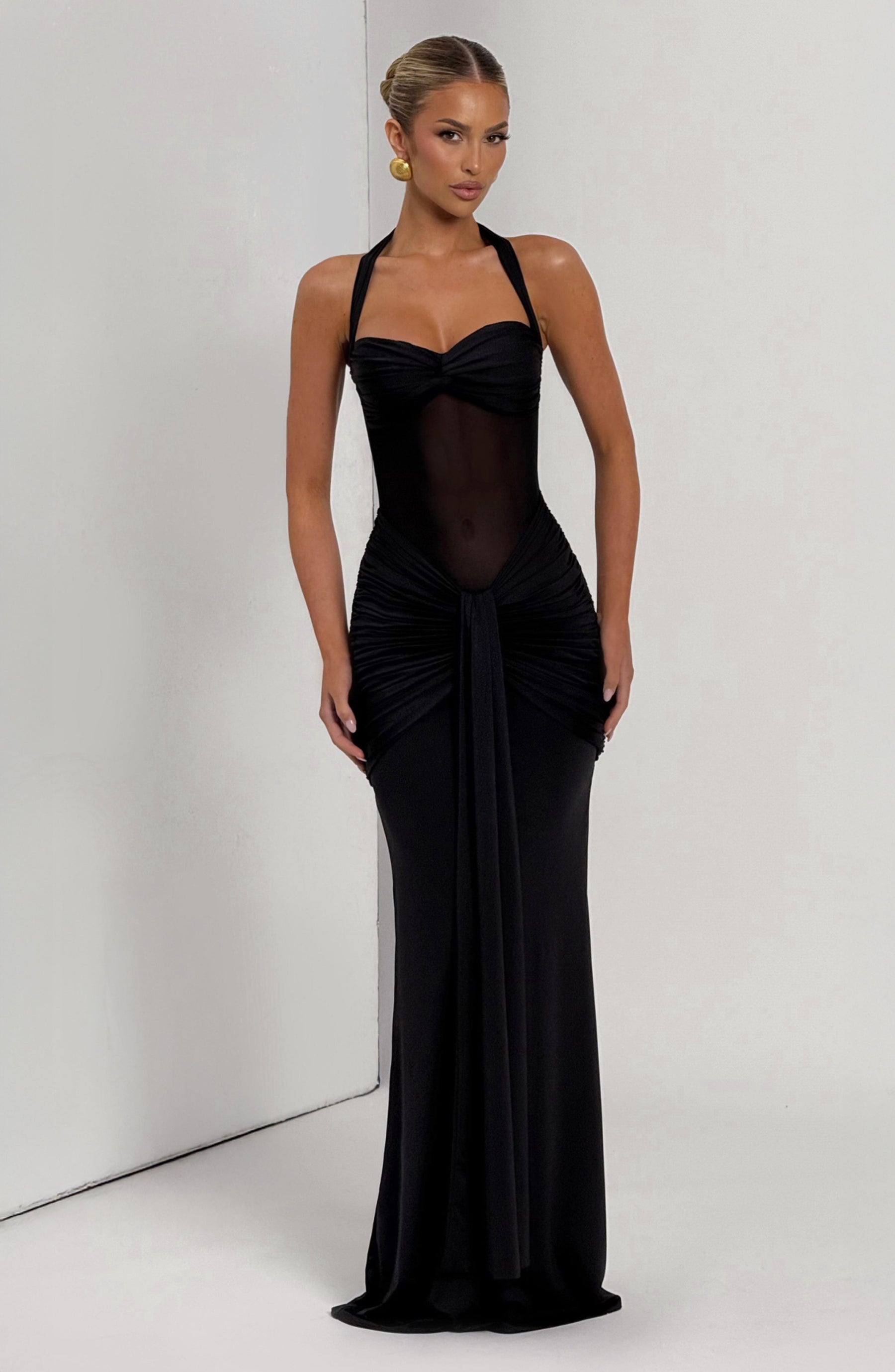 https://cdn.shopify.com/s/files/1/2060/7491/files/vixen-maxi-dress-black-dress-babyboo-fashion-1175964119.jpg?v=1756292526